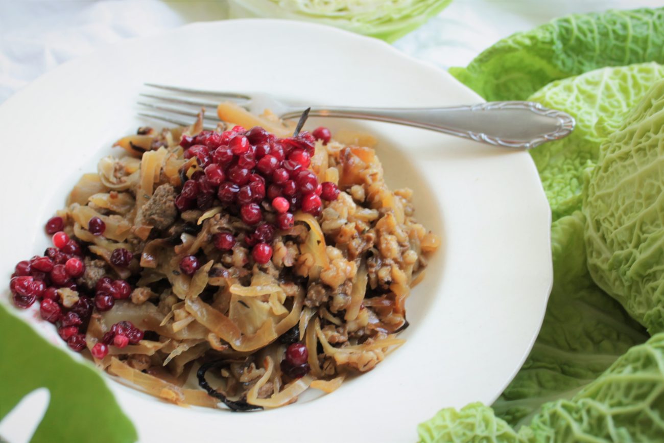 Cabbage casserole with pulled oats
