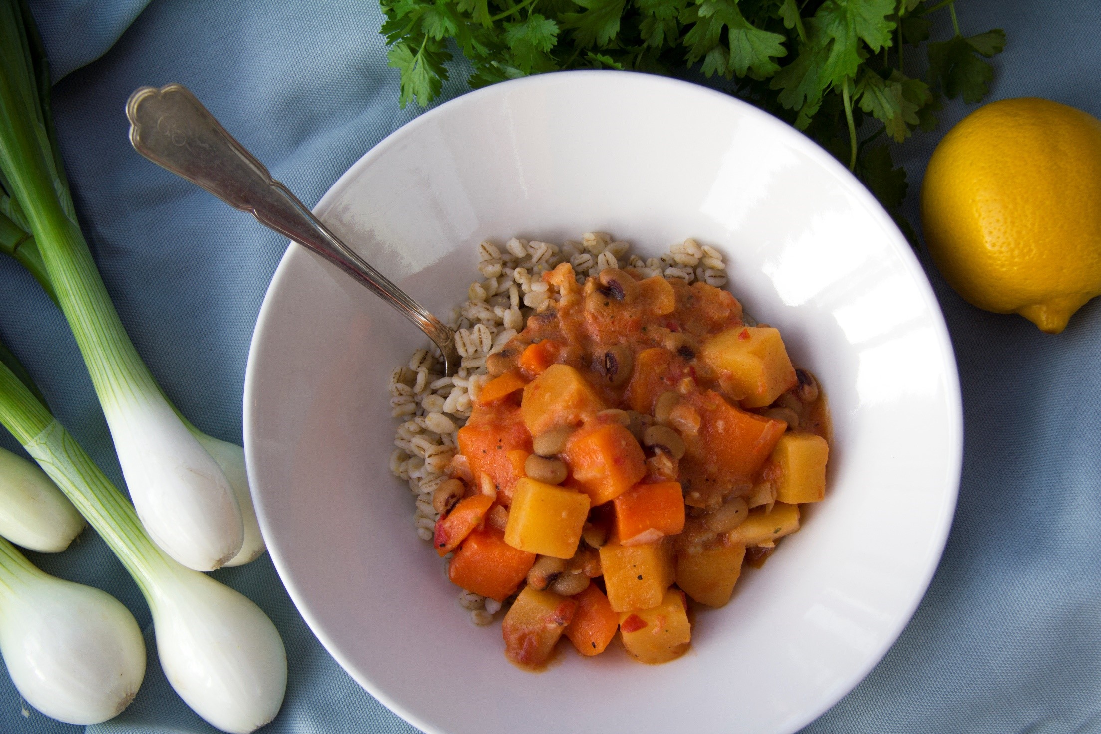 Bean and sweet potato mafé - Climate Friendly Veggie Food